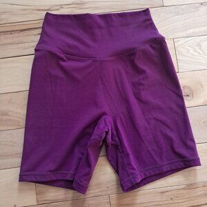 P'tula Cassey 6" shorts - Magenta size: small